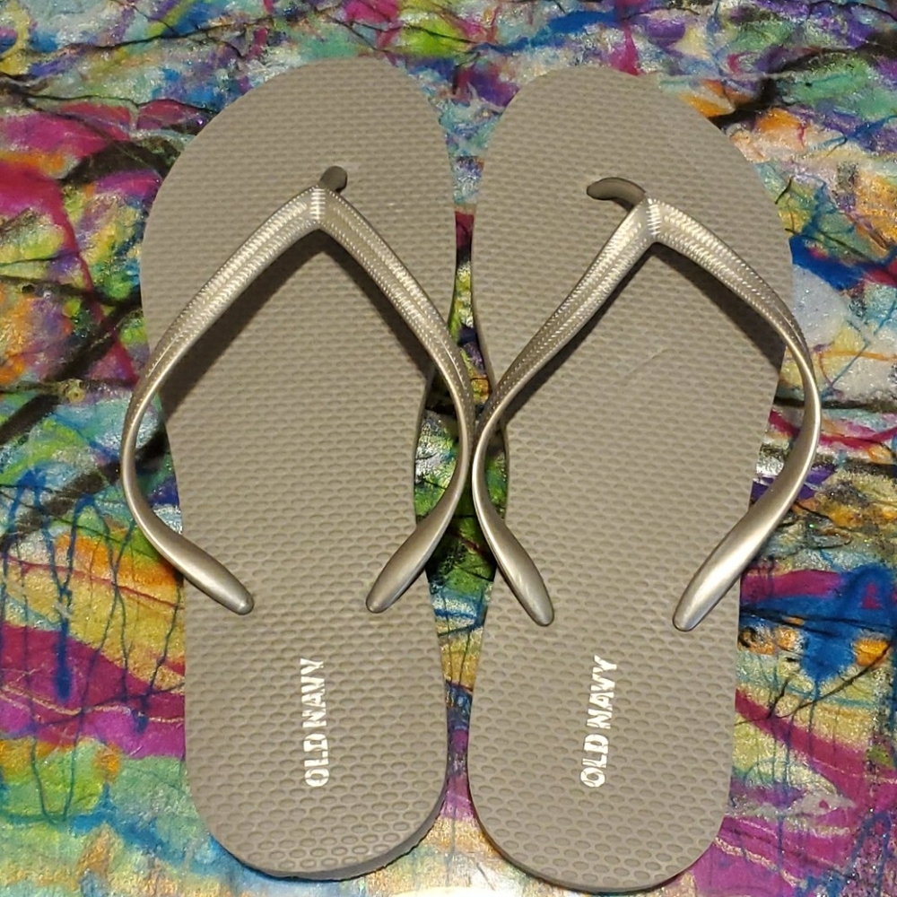 Gray old navy flip flops